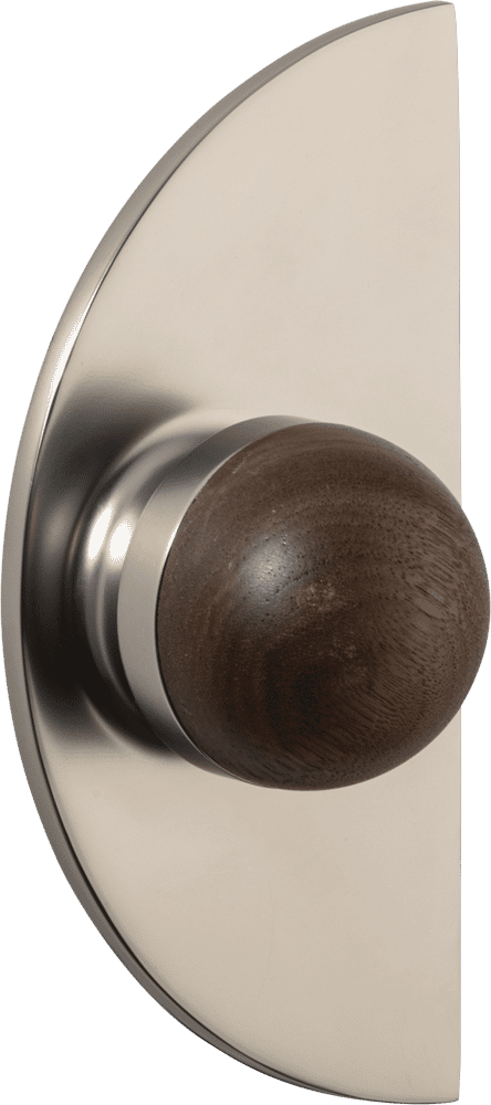 H03 Knob on Backplate Half Moon – American Walnut/Smooth Nickel – 30243