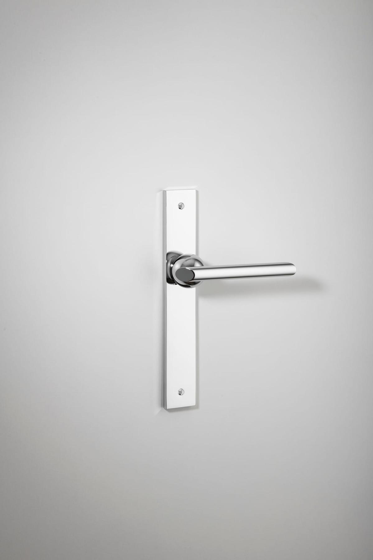 Futurismo Door Lever – Rectangular Backplate – Polished Chrome – 11932