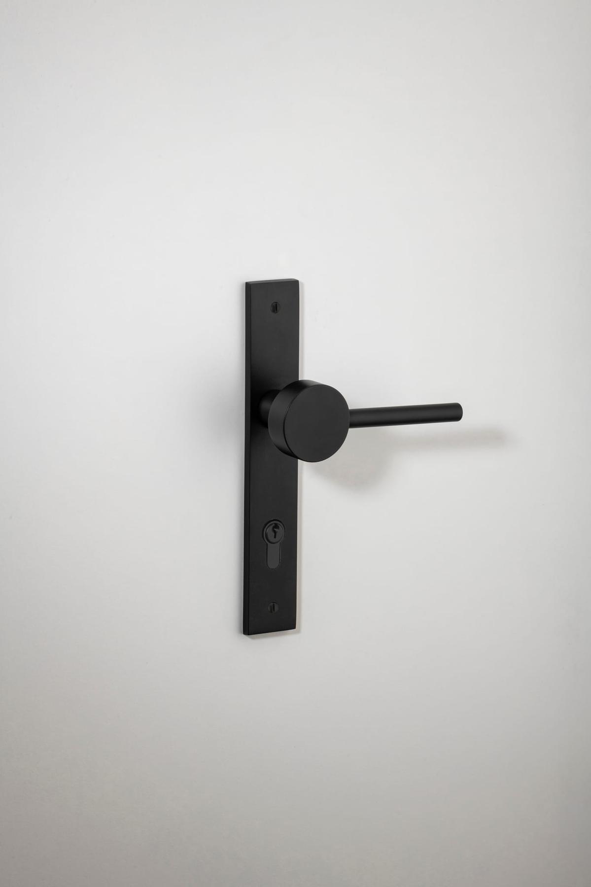 Geppetto Door Lever – Rectangular Backplate – Nero – 12908E85