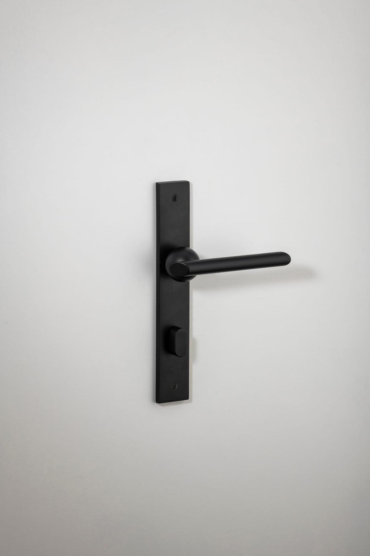 Futurismo Door Lever – Rectangular Backplate – Nero – 12932P85