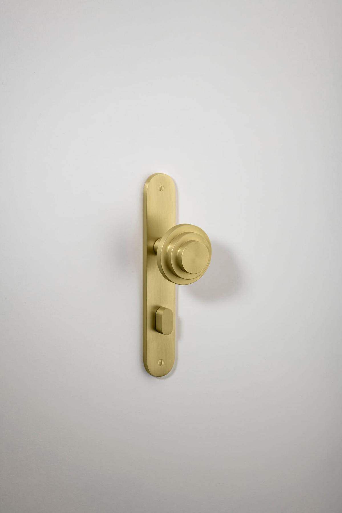 Zzzigurat Door Knob – Oval Backplate – Champagne PVD – 13388P85