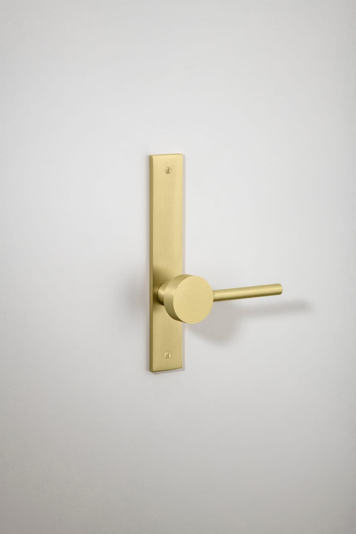 Geppetto Door Lever – Rectangular Backplate – Champagne PVD – 13408LL