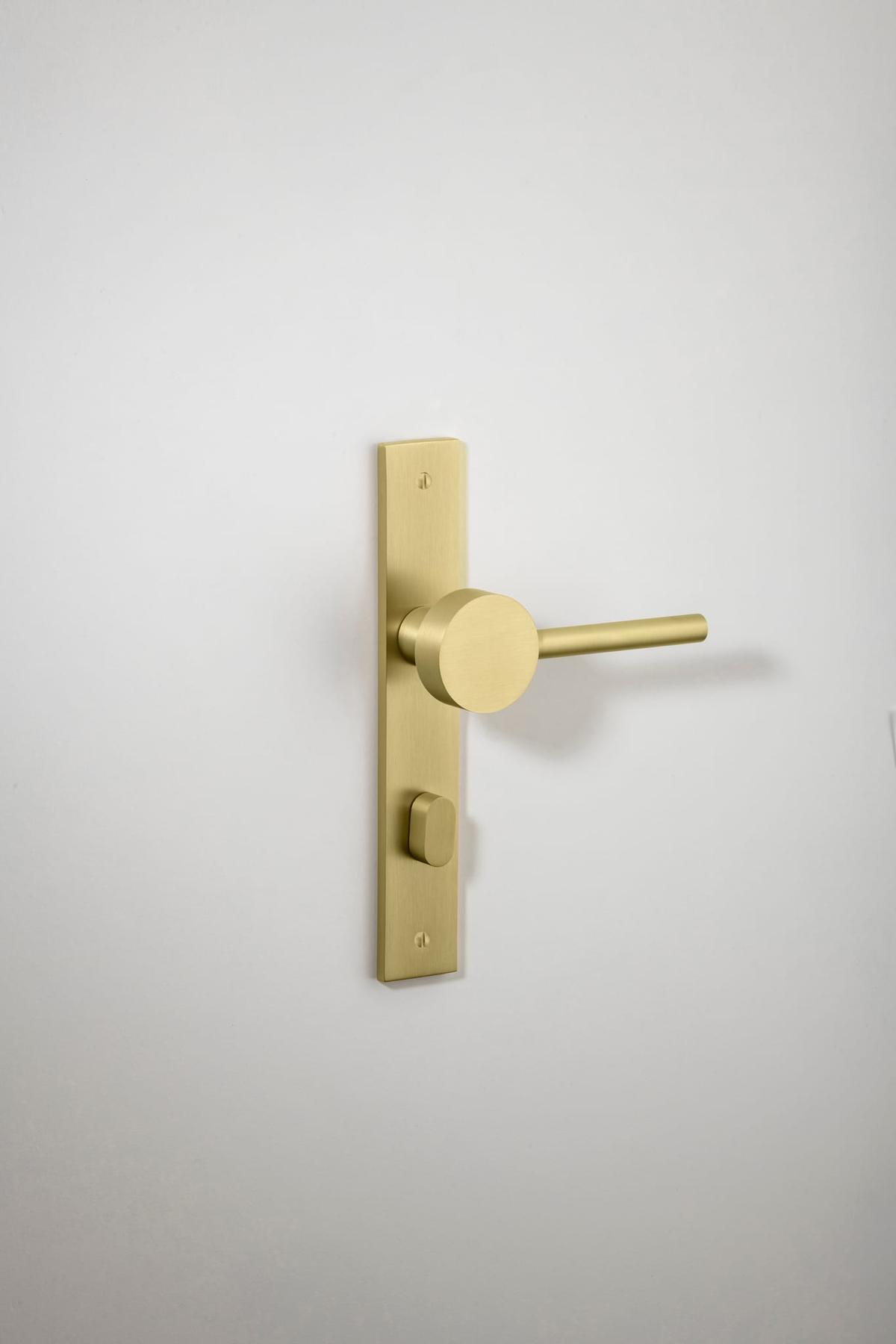 Geppetto Door Lever – Rectangular Backplate – Champagne PVD – 13408P85