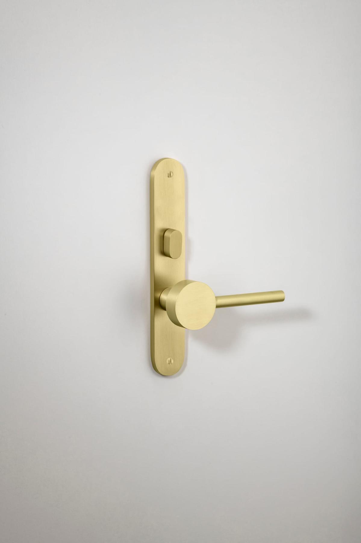 Geppetto Door Lever – Oval Backplate – Champagne PVD – 13412LLP62