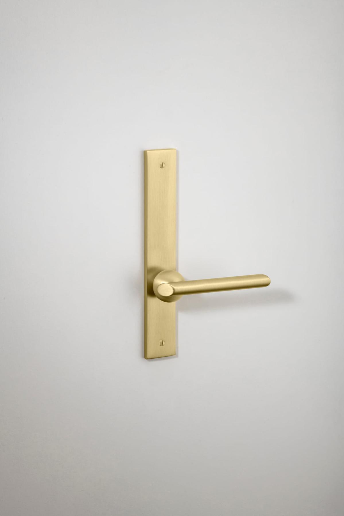 Futurismo Door Lever – Rectangular Backplate – Champagne PVD – 13432LL