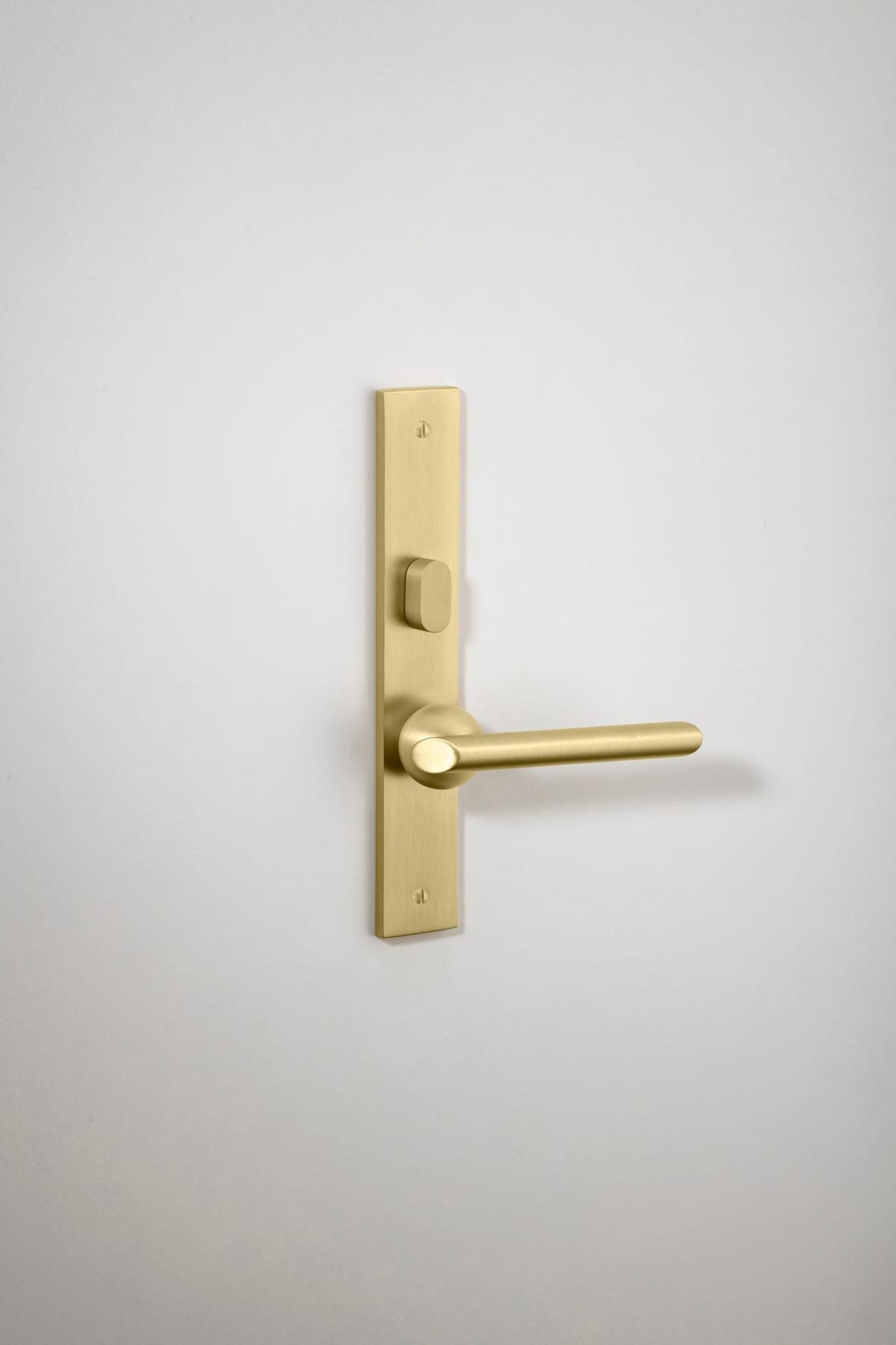 Futurismo Door Lever – Rectangular Backplate – Champagne PVD – 13432LLP62