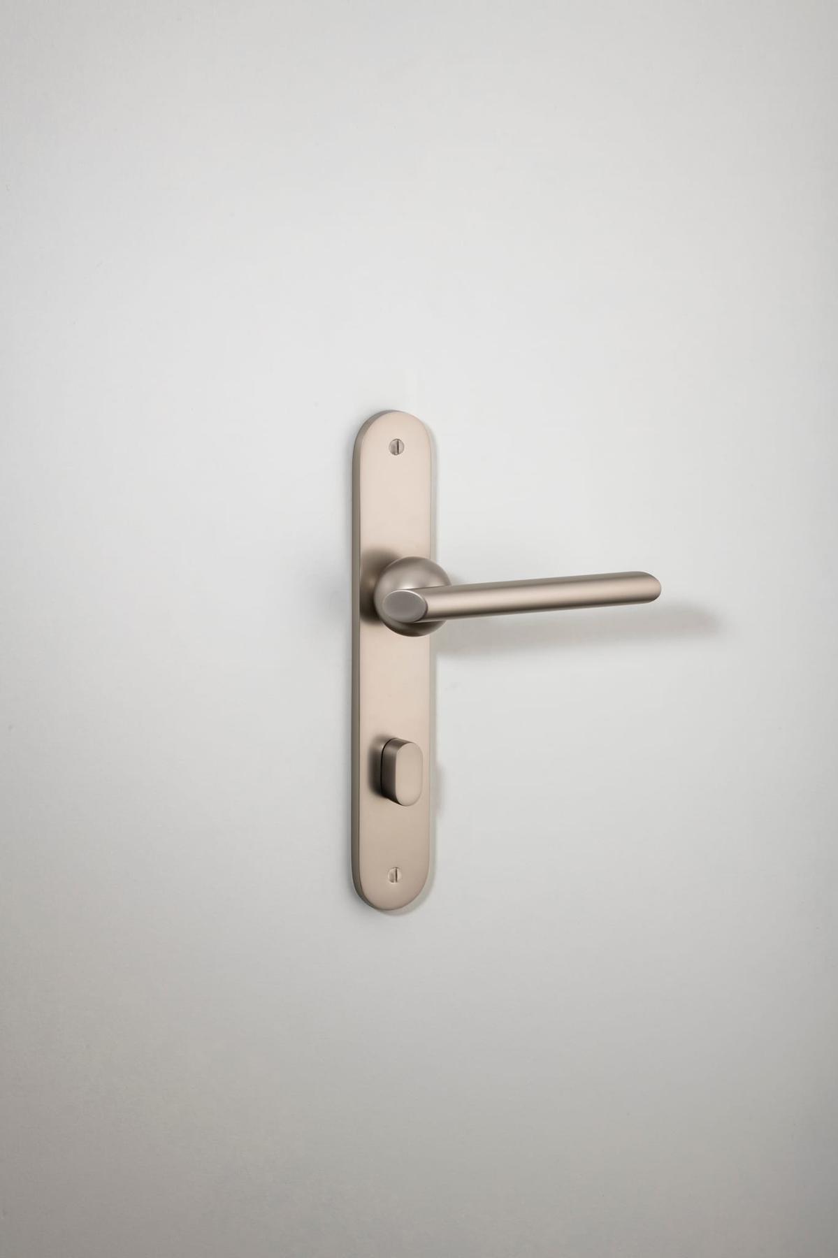 Futurismo Door Lever – Oval Backplate – Smooth Nickel – 14936P85