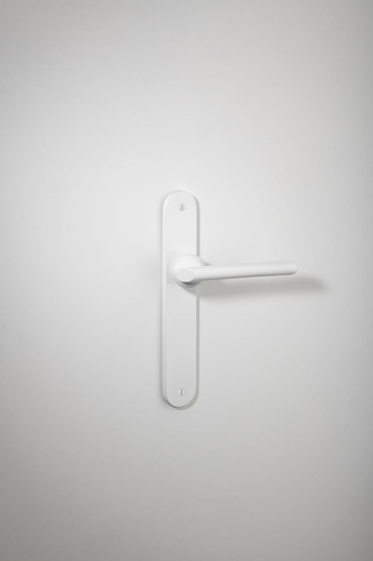 Futurismo Door Lever – Oval Backplate – Neutralis – 15936