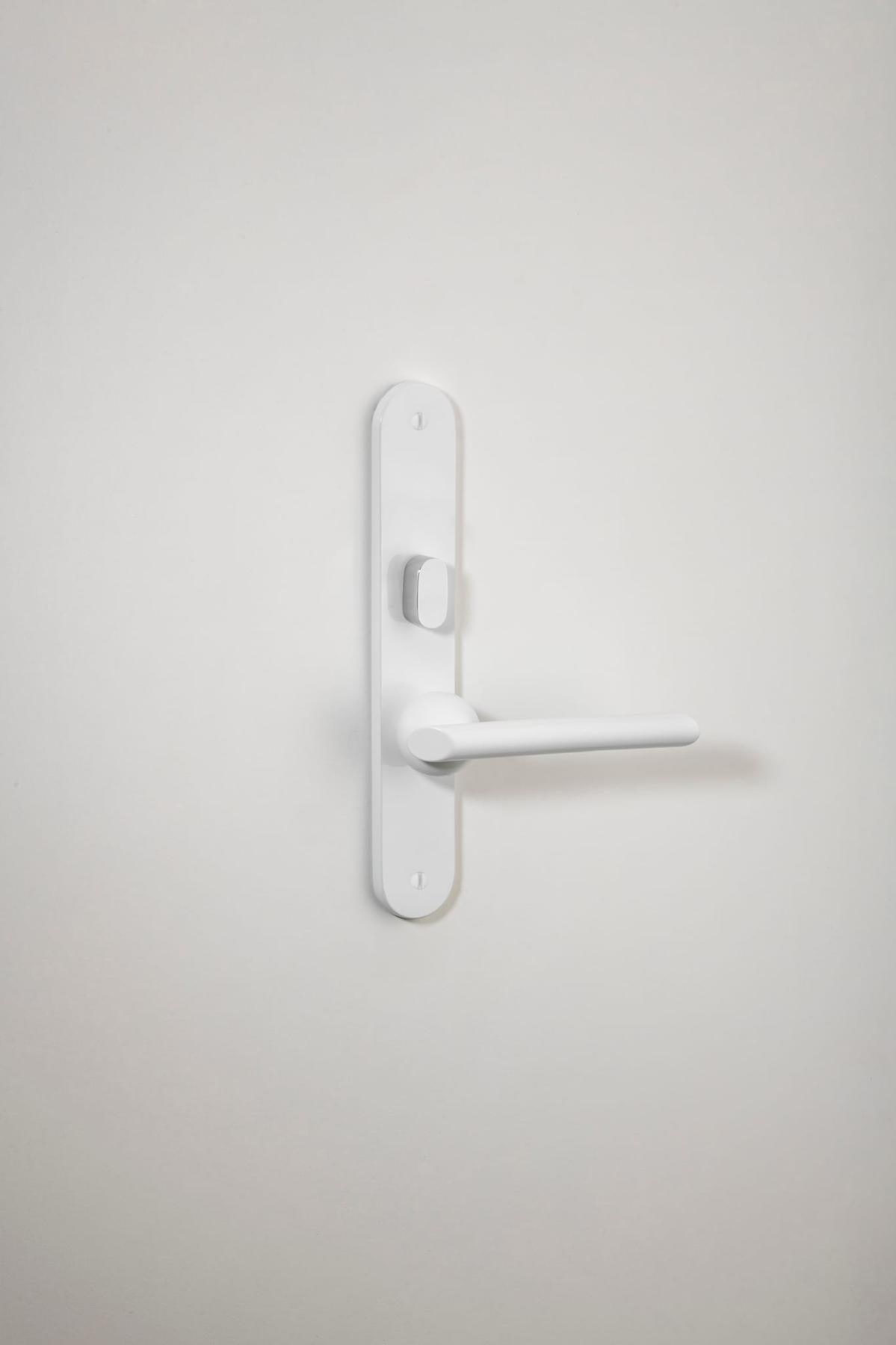 Futurismo Door Lever – Oval Backplate – Neutralis – 15936LLP62