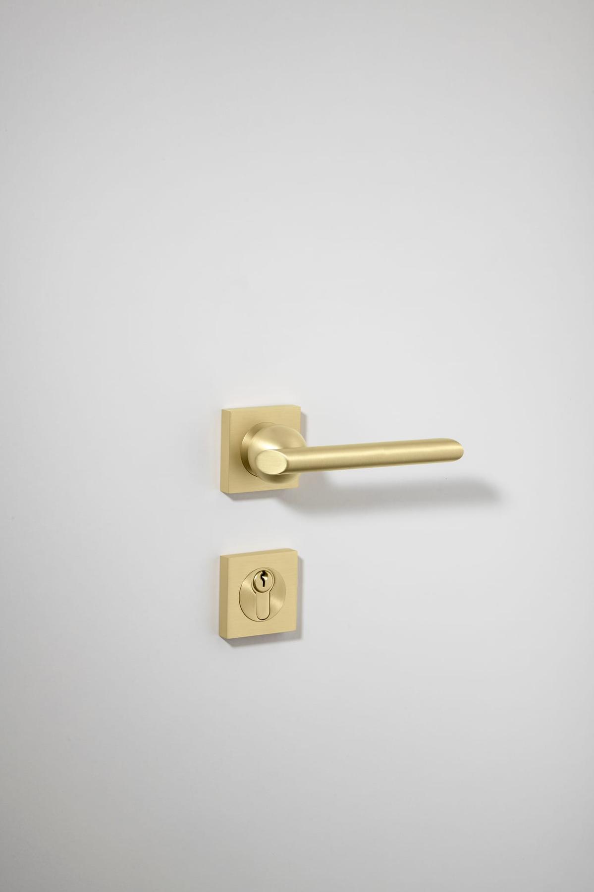 Square Escutcheon Euro – Champagne PVD – 21827