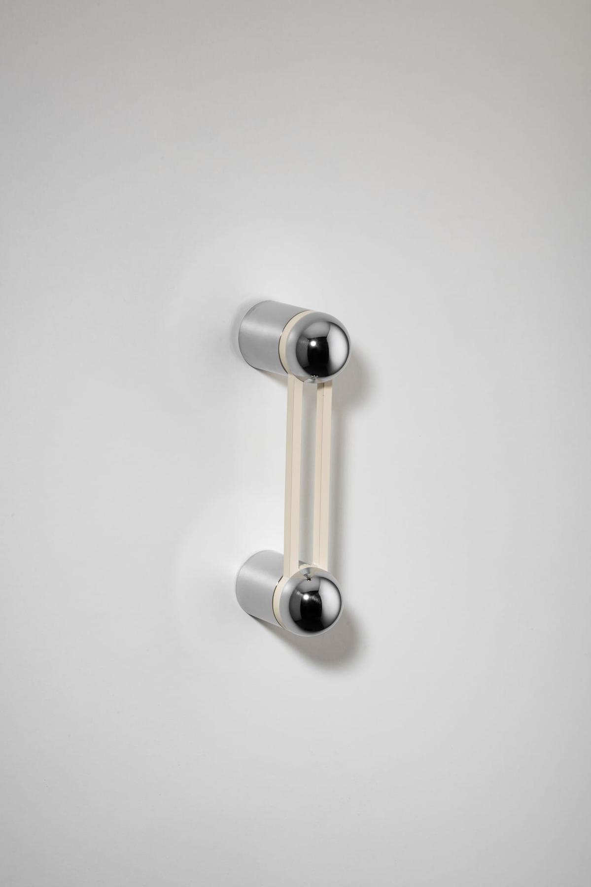 H04 Pull Handle Short – Polished Chrome/Bone/Polished Chrome – 30102