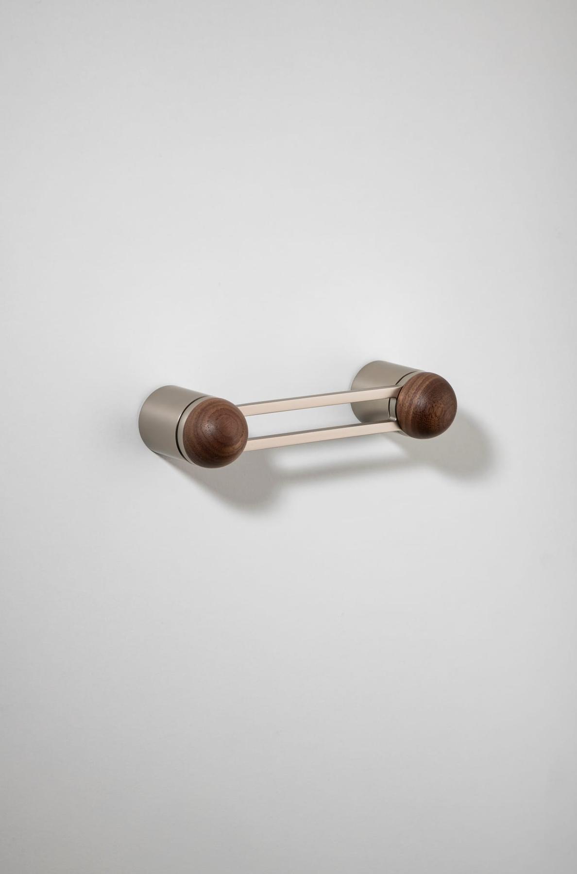 H04 Pull Handle Short – American Walnut/Smooth Nickel – 30106