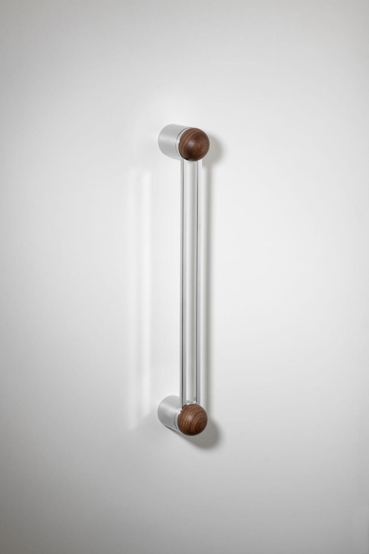 H04 Pull Handle Long – American Walnut/Polished Chrome – 30121