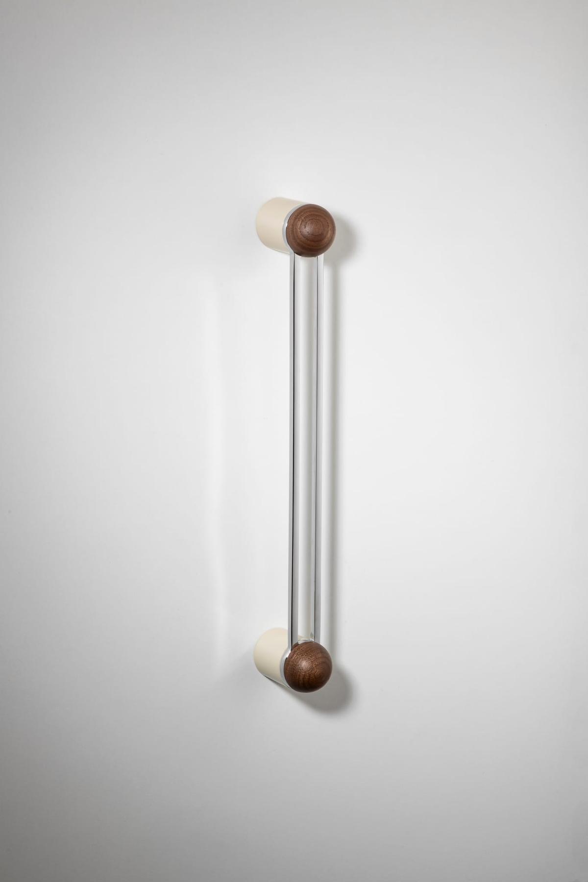 H04 Pull Handle Long – American Walnut/Polished Chrome/Bone – 30131